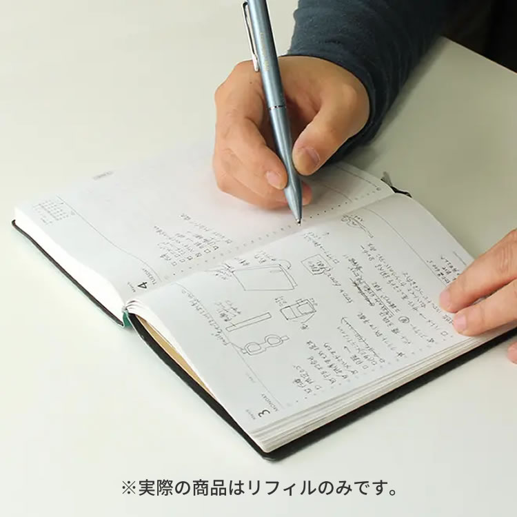 基本レイアウトはドット罫のノート欄なので、予定の管理はもちろん「手帳」という枠にとらわれずに自由な使い方ができますよ。